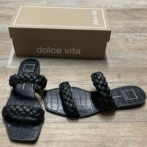 SOLD - Check out my latest items in my closet 🛍️